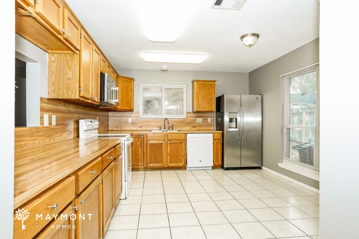Building Photo - 3519 Lindenfield Dr