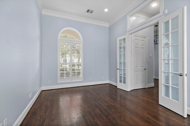 Building Photo - 4626 Braeburn Dr