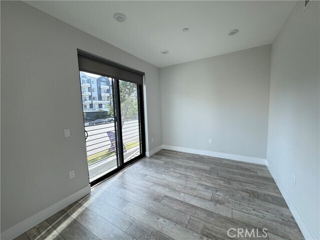 Building Photo - 4383 N Sepulveda Blvd