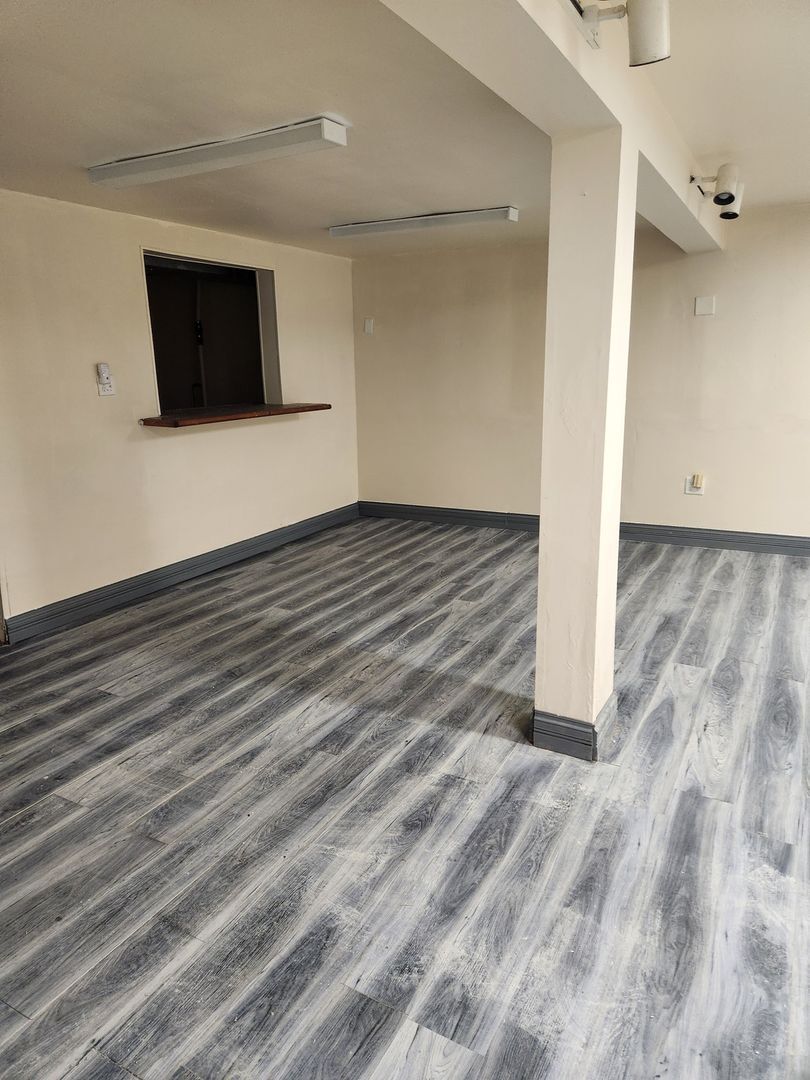 Building Photo - 451 Doral Terrace