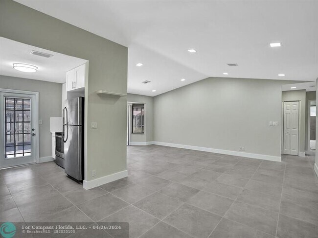 Building Photo - 3216 NW 105th Ave