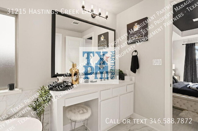 Building Photo - 31215 Hastings Creek Ln