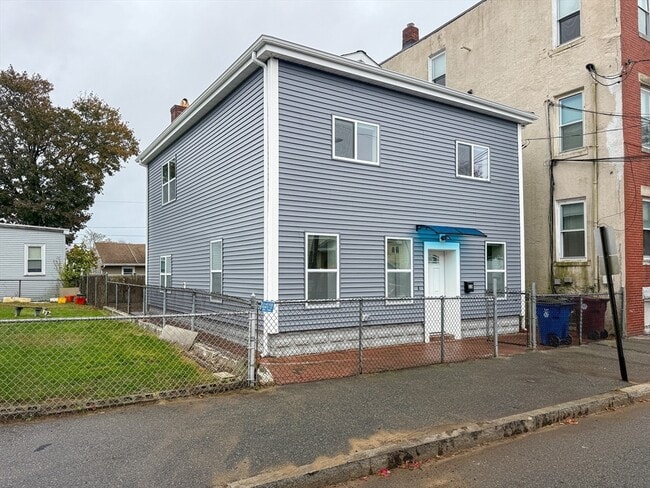 Building Photo - 33 Elmwood St