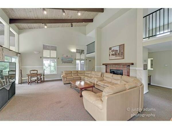 Building Photo - 1730 Halford Ave