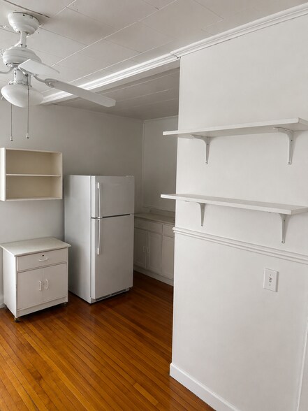 Building Photo - 165 Brunswick St