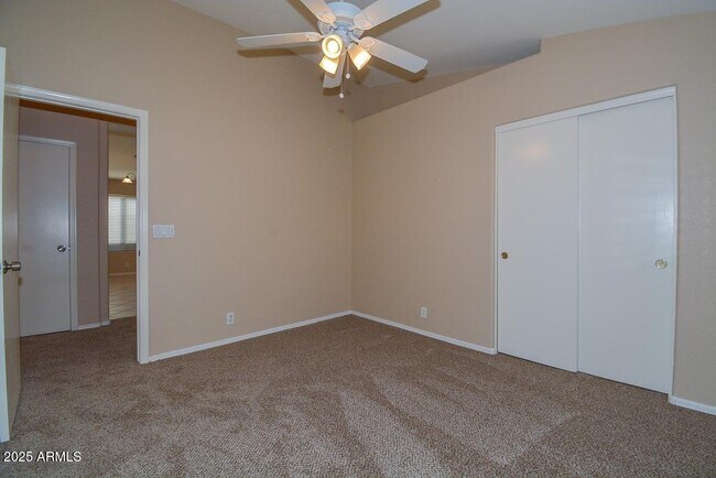 Building Photo - 9413 W Cinnabar Ave