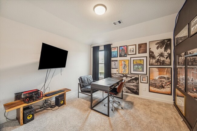 Building Photo - 7933 Spring Run Dr