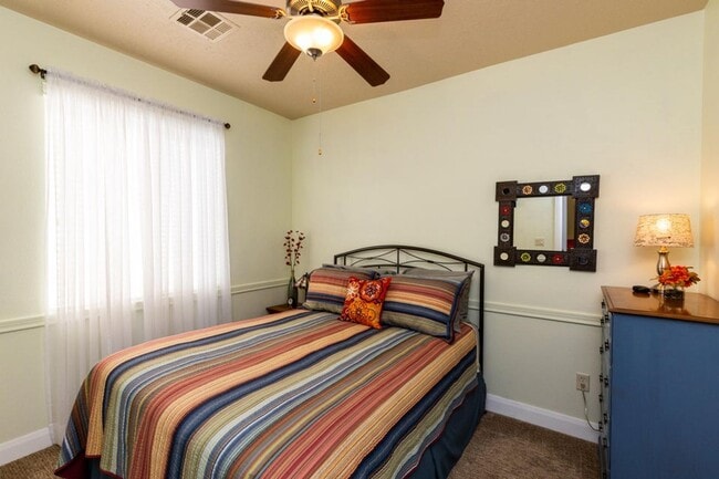 Building Photo - Beautiful 3 bed 2 bath Home!
