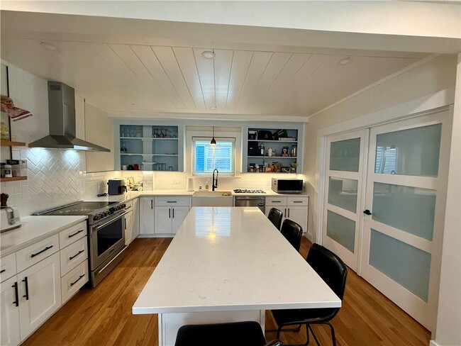 Building Photo - 31 Slocum St