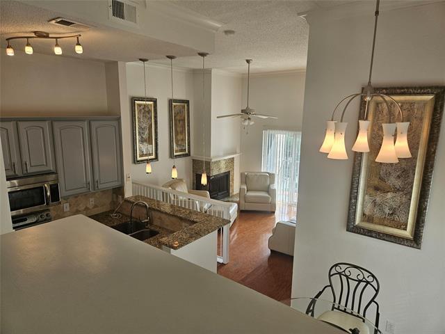 Primary Photo - 2201 Wolf St