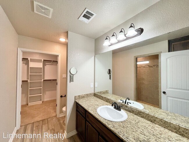 Building Photo - 4 br, 2 bath House - 3512 Moline Circle