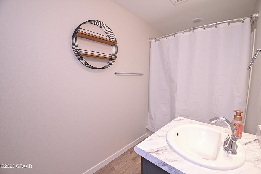 Building Photo - 809 Thames Ct