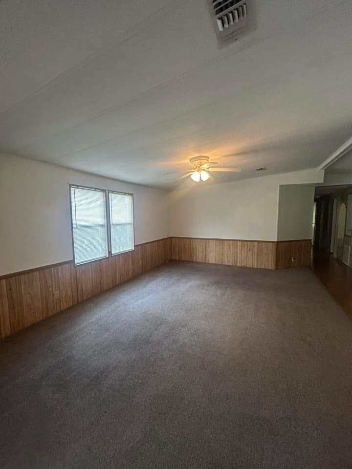 Building Photo - 7700 Dinsmore St