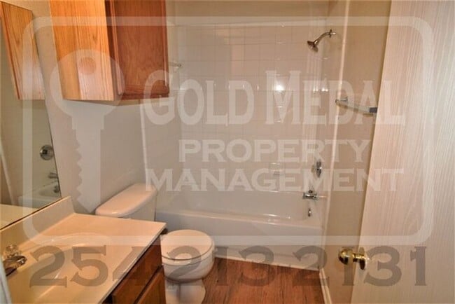 Building Photo - 3704 Malibu Ln