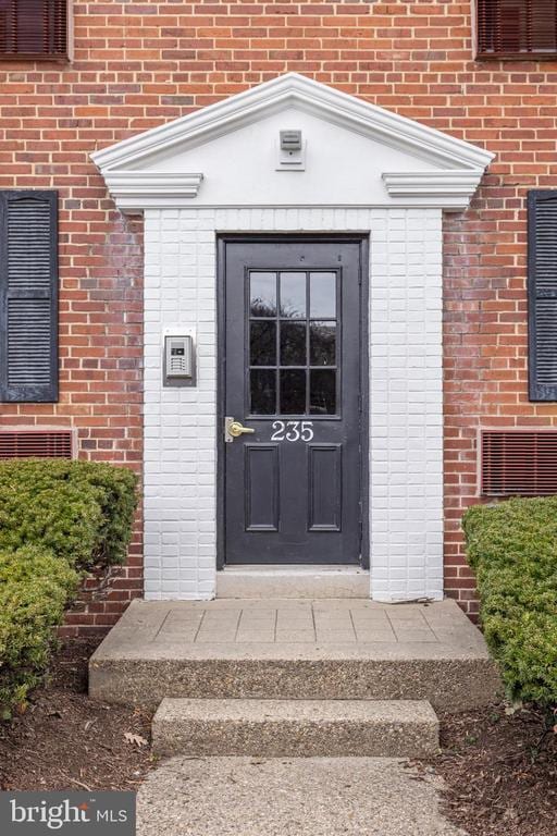 Building Photo - 235 N George Mason Dr