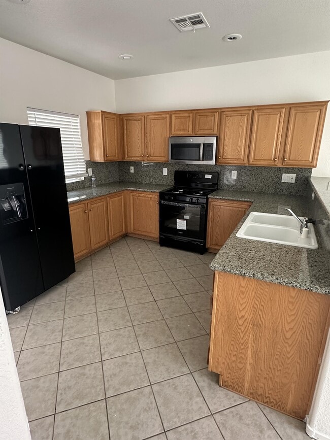 Building Photo - 6529 Adonis Heights St
