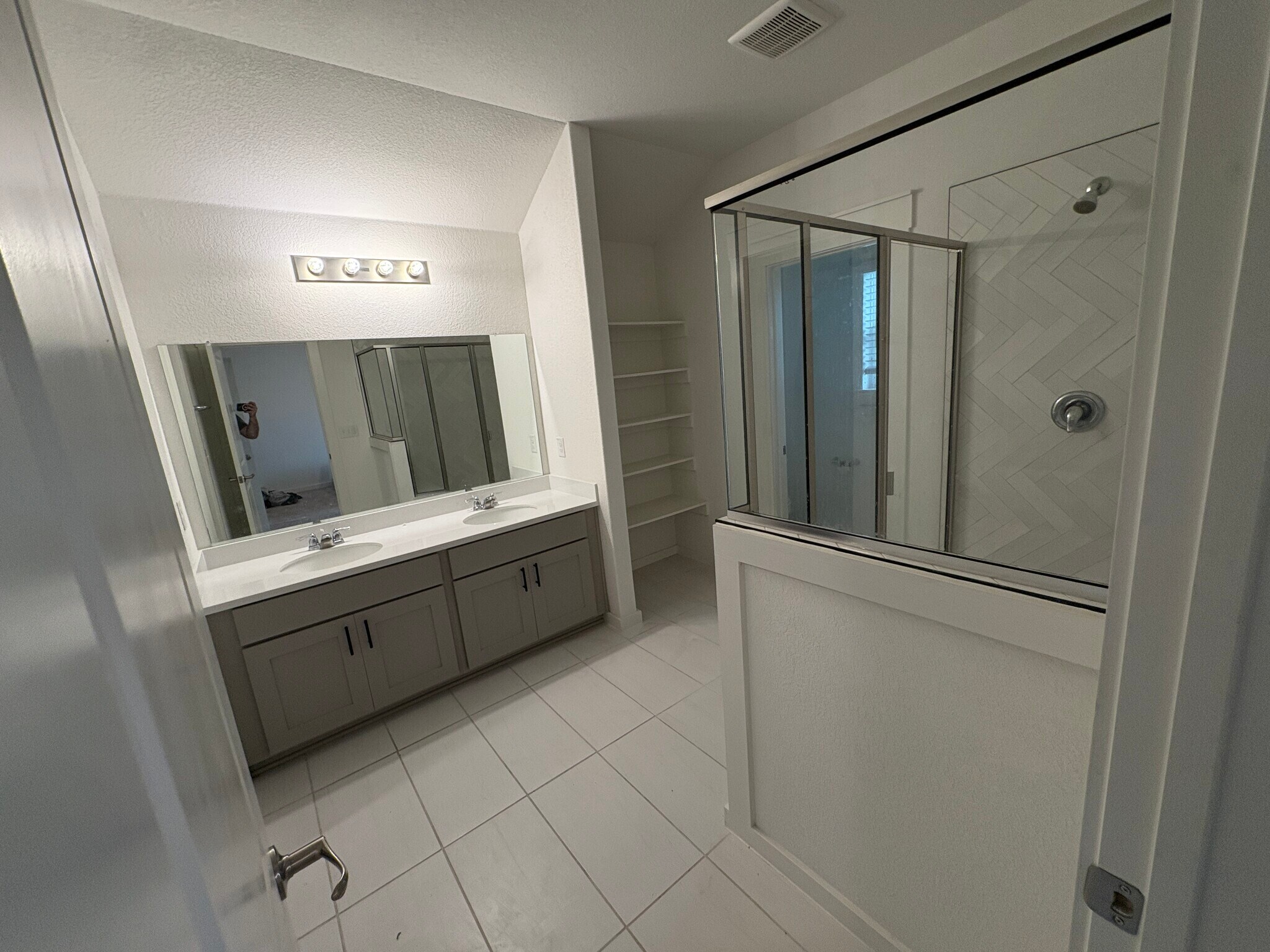 Building Photo - 7408 Sparkling Light Dr