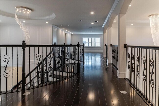 Building Photo - 13125 Casabella Dr