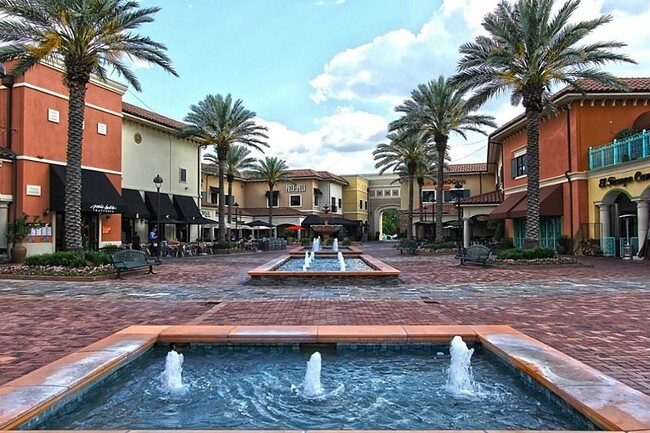 Building Photo - 14562 San Pietro Dr