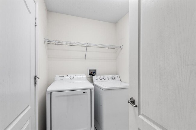 Building Photo - 5033 Glenburne Dr