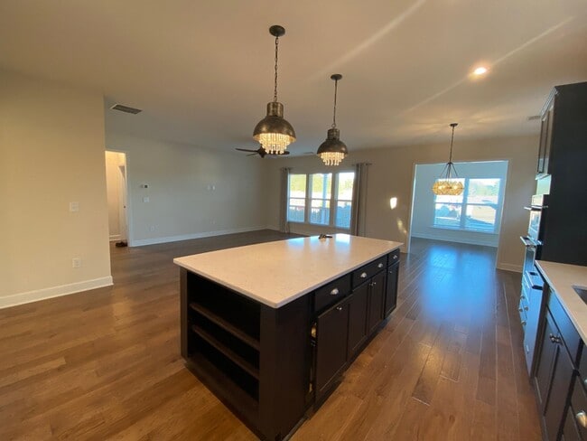 Building Photo - 1060 Crooked Creek Rd