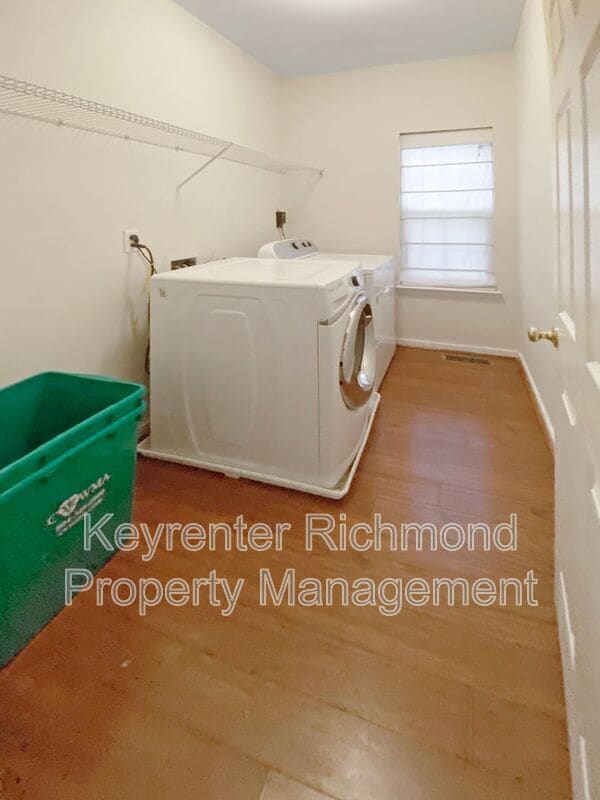 Building Photo - 229 Ashbury Hills Dr