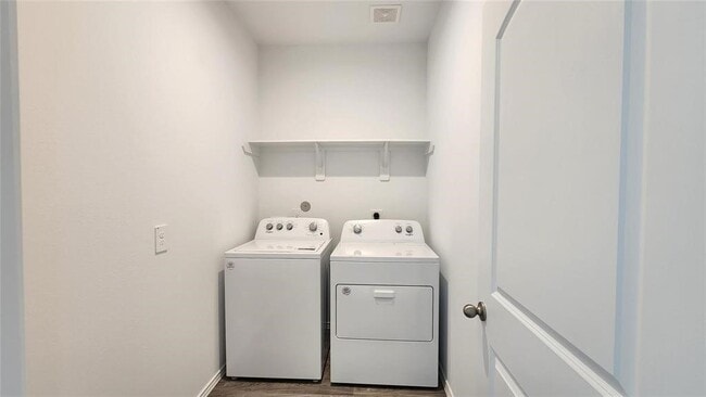 Building Photo - 14513 Lily Plns Dr