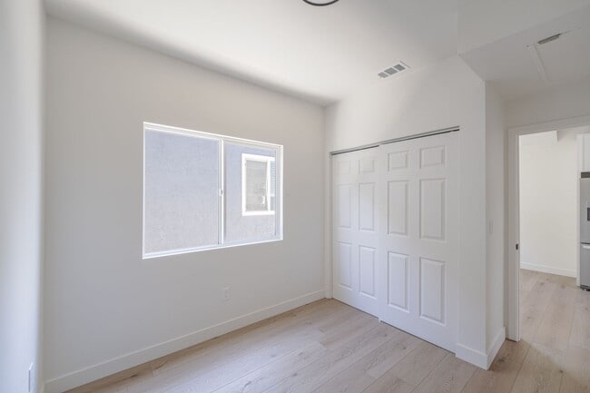 Building Photo - 2860 Webster Ave