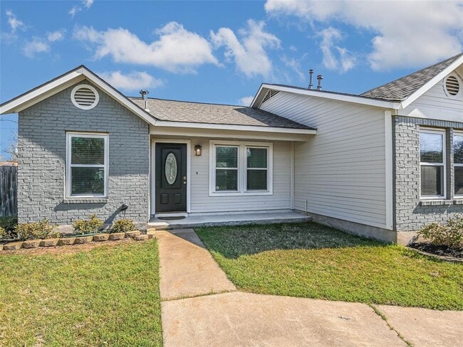 Building Photo - 5608 Honey Dew Terrace