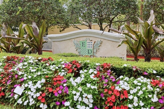 Building Photo - 6559 Emerald Dunes Dr