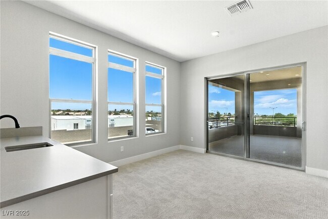 Building Photo - 10632 Rolling Vista Dr