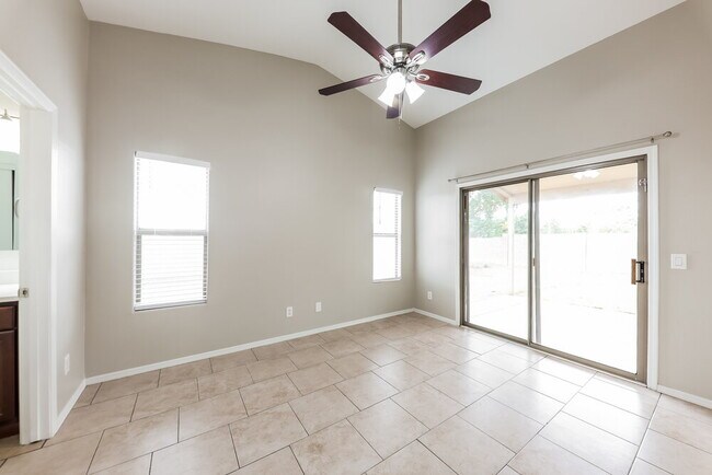 Building Photo - 14051 W Two Guns Trail