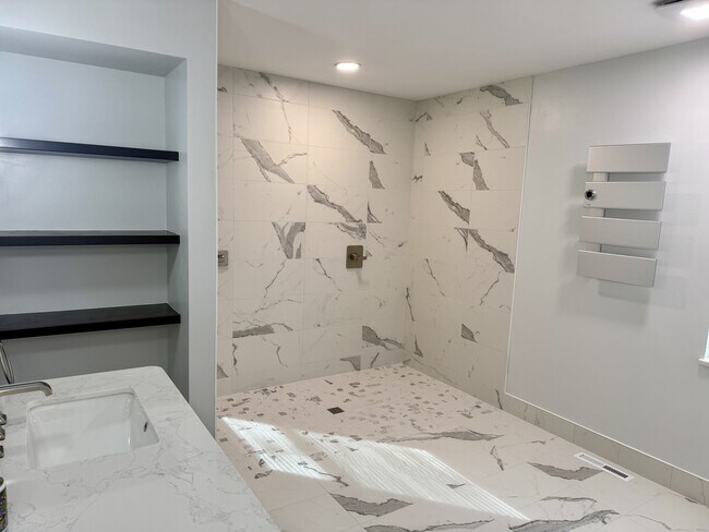 Building Photo - 4527 Terrace View Rd