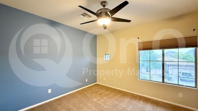 Building Photo - 28978 N 70th Dr