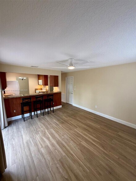 Building Photo - 11561 SW 51st Ct