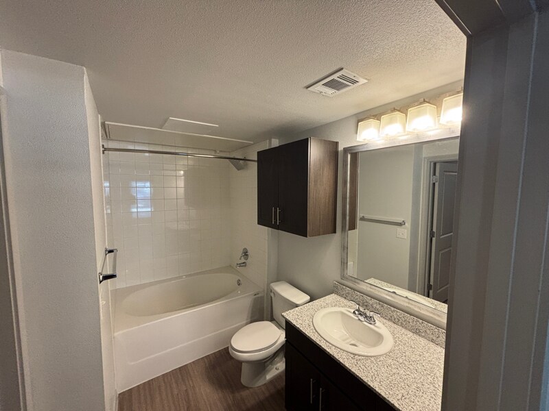 Building Photo - 950 FM2001