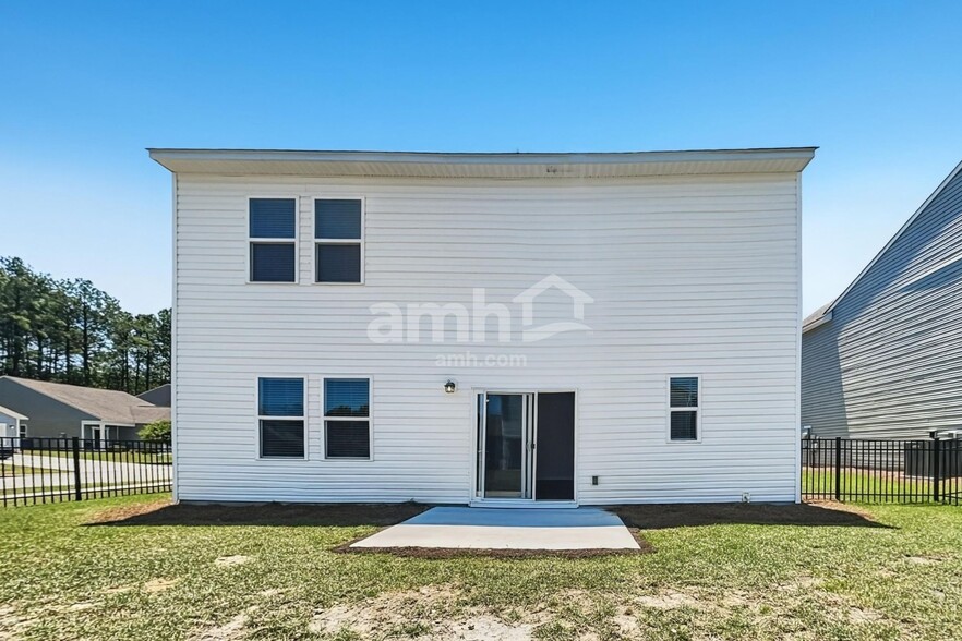 Building Photo - 201 Orion Way