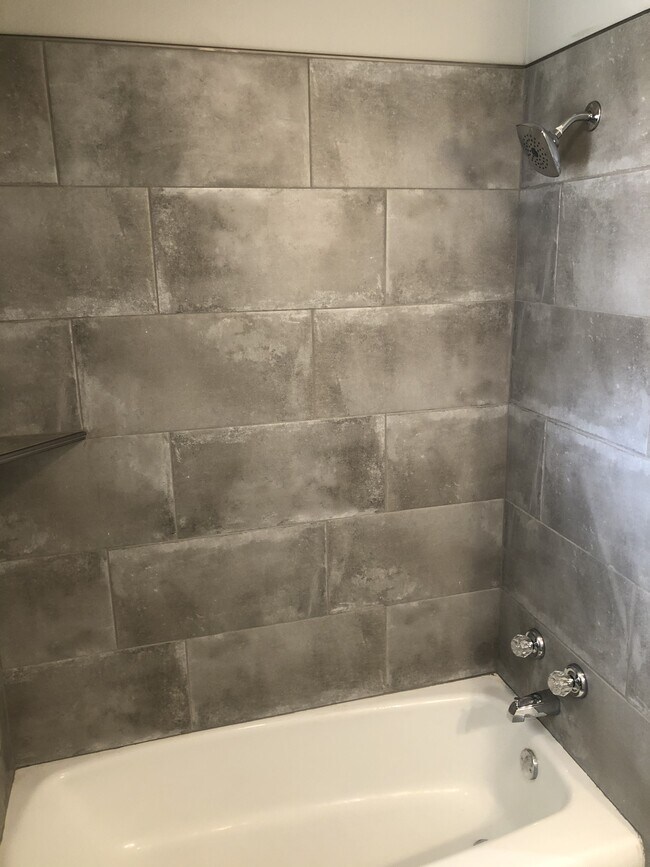 Building Photo - 2209 Iowa St