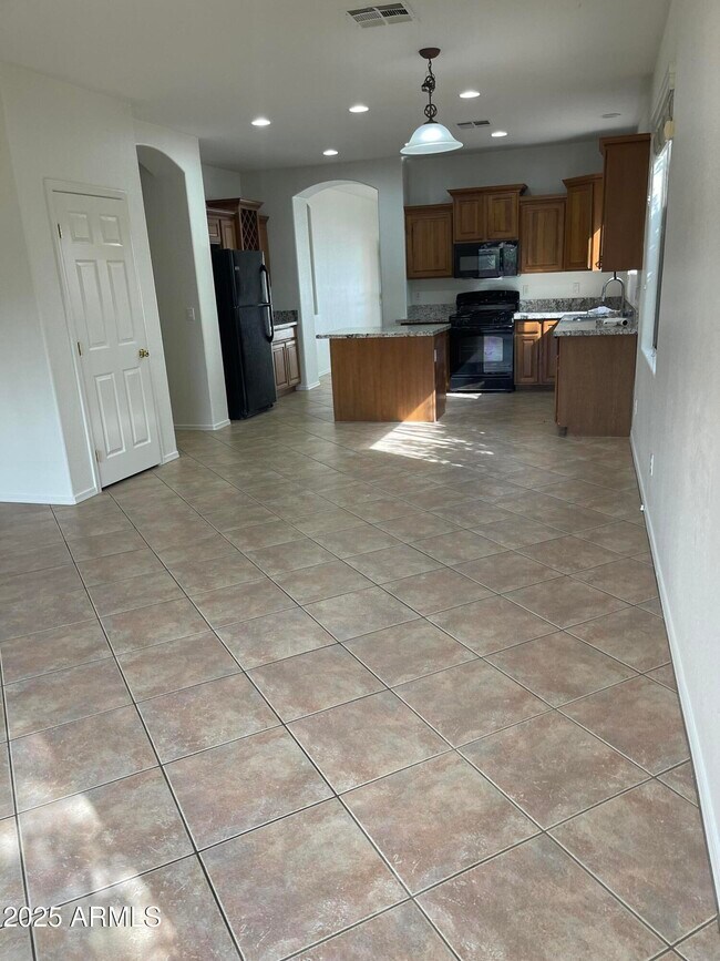 Building Photo - 18785 E Kingbird Dr