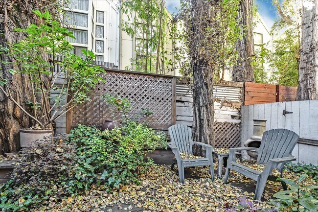Building Photo - 144 Langton St