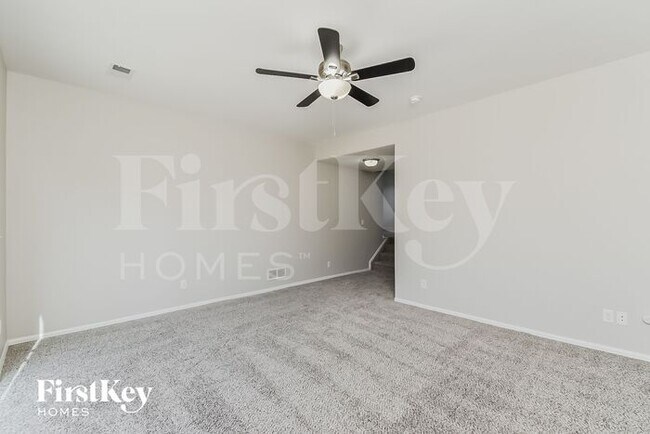 Building Photo - 6021 Santo Domingo Rd
