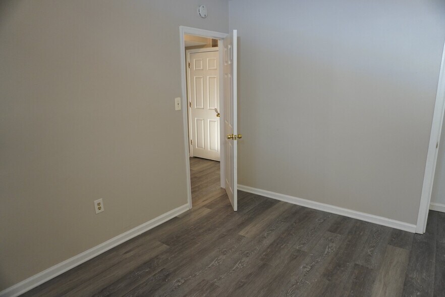 Building Photo - 5549 Force Rd