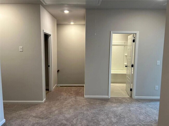 Building Photo - 4733 Cypress Pk Dr