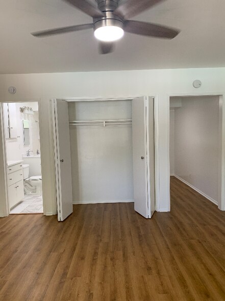 Building Photo - 820 S Rosemead Blvd