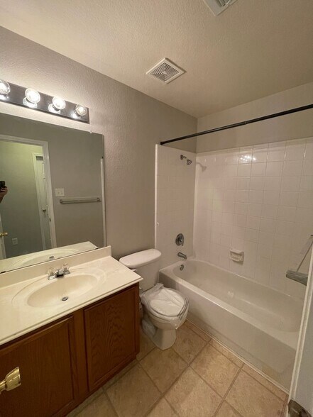 Building Photo - 2233 Southway