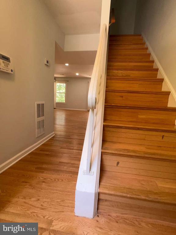 Building Photo - 4902 Van Walbeek Pl
