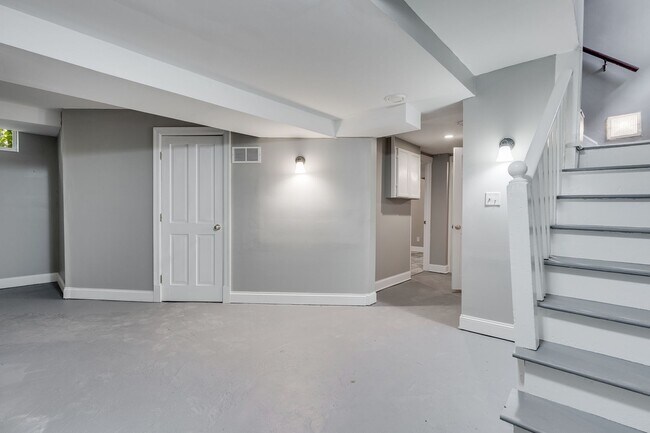 Building Photo - Historic Charm Meets Modern Living in the Heart of Lowry Hill