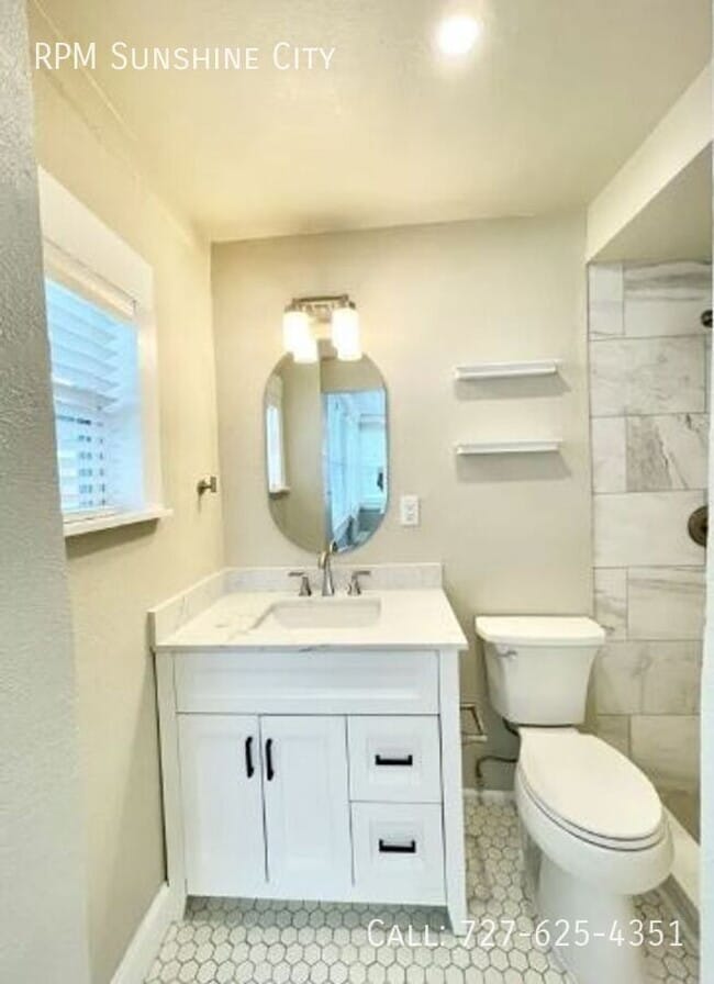 Building Photo - 7700 Boca Ciega Dr
