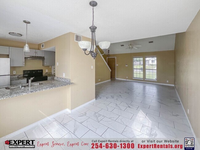 Building Photo - 2307 Lazy Ridge Dr