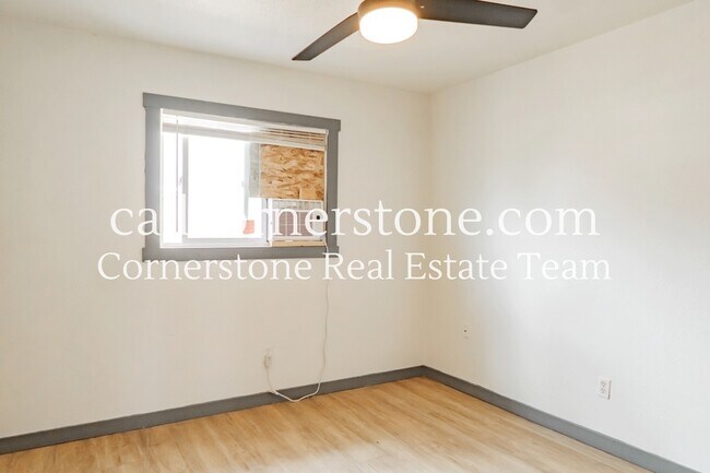 Building Photo - 940 S Arcadia St